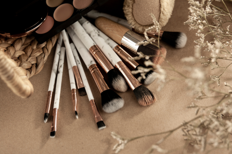 Makeup brushes
