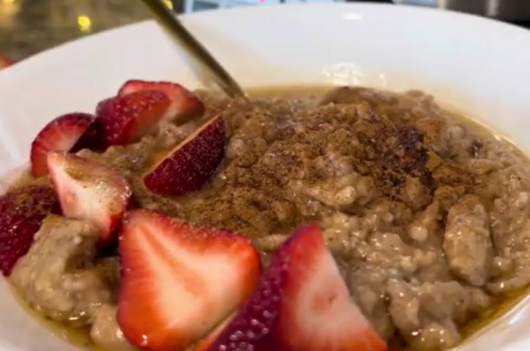 Overnight crockpot steel-cut oats recipe